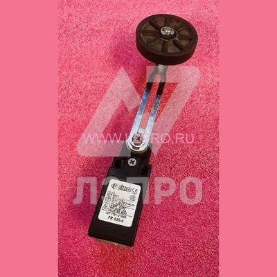 Выключатель концевой с регулируемым роликом FR 555-4 Pizzato