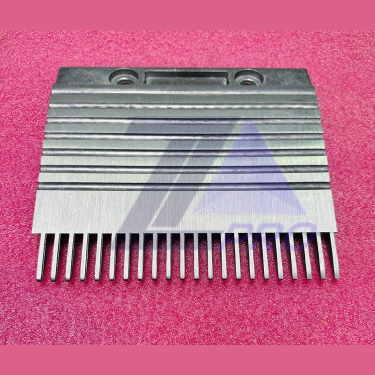 Гребенка эскалатора алюминиевая левая тип B L=200,7мм GSE DEE3703288 Kone