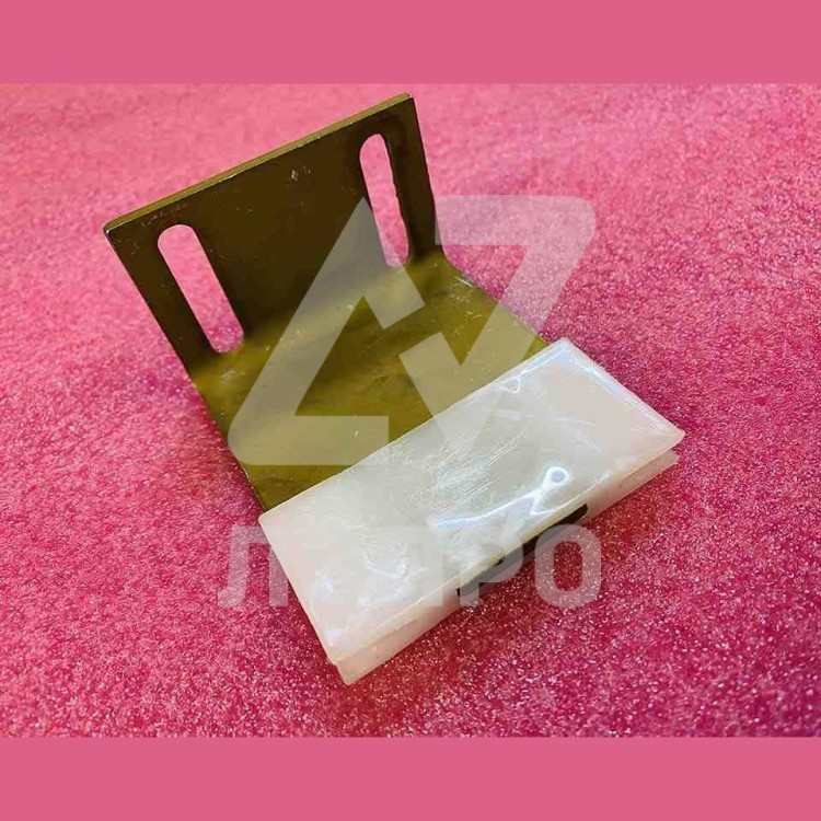 Башмак двери 38х72мм 348.03.10.570-71 КМЗ