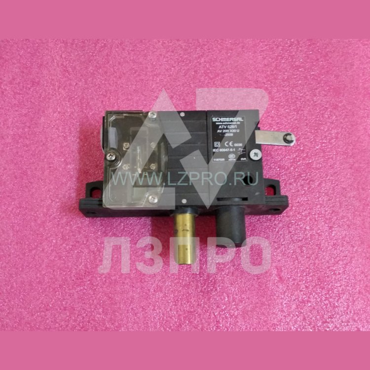 Замок дверей шахты ATV 528/1 AV 20R X30 U -2509 SCHMERSAL