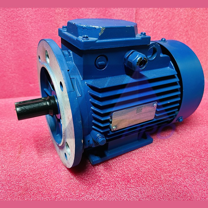 Двигатель асинхронный 220/380V 1390r/m 1,5kW 6,4/3,7A (крепление фланец+лапы) IM2081 АИР80В4У2