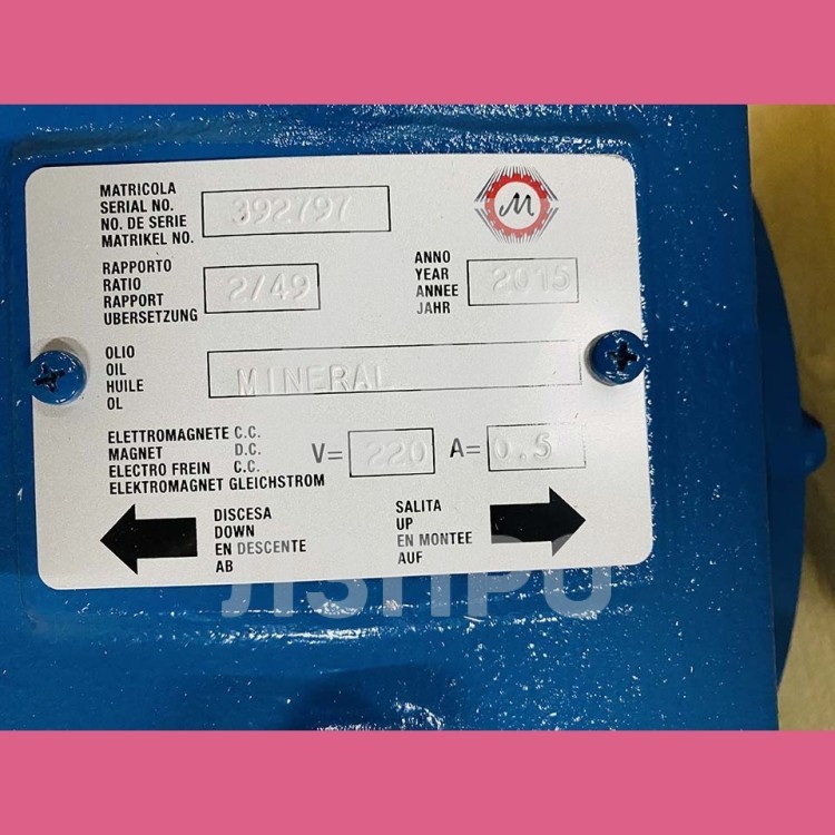 Лебедка M93 Left R.2/49 15kW (4P; 240S/H; VVVF; шкив 520х6х12 P=17) Montanari