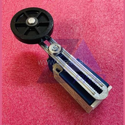 Концевой выключатель с регулируемым рычагом и роликом L-50 мм 1НО+1НЗ L5K23ME...