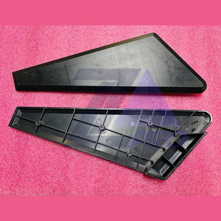 Отбойник (накладка) боковой правый траволатора GAA384KG2 Otis