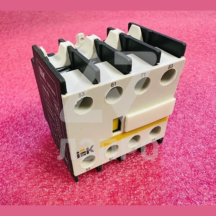 Приставка контактная 2NO+2NC ПКИ-22 iEK