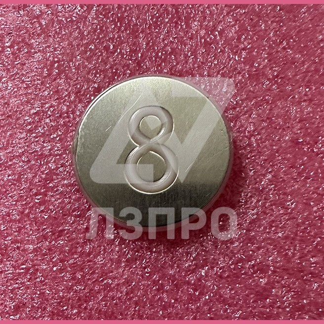 Нажимной элемент (толкатель) белый шлифованный "8" KM870822G008 Kone