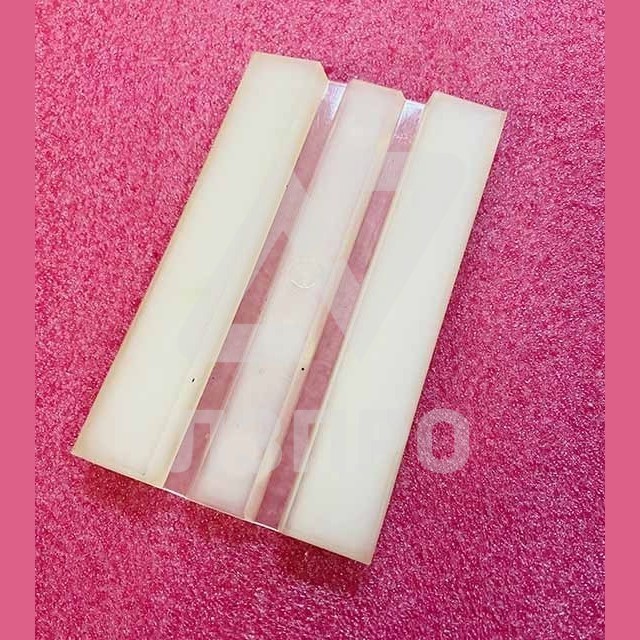 Вкладыш EM 14-140 PE (140х14,5х30мм)