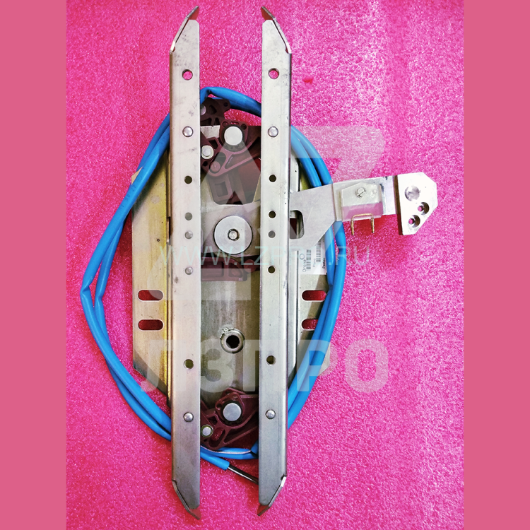 Отводка дверей кабины (левая, с замком) CDL-LT PM-300 Orona