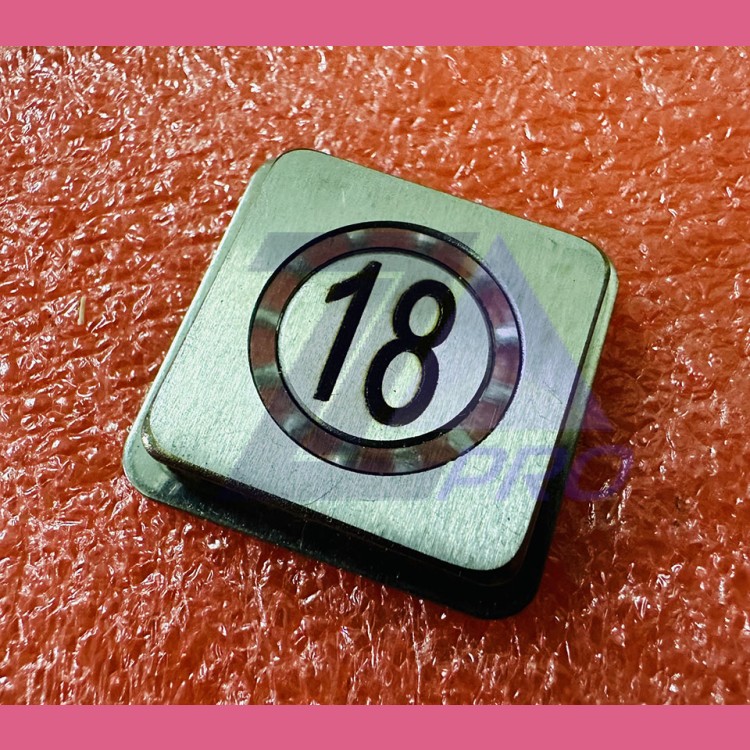 Толкатель квадратный 18 кнопочного модуля ВКЛ13А-7