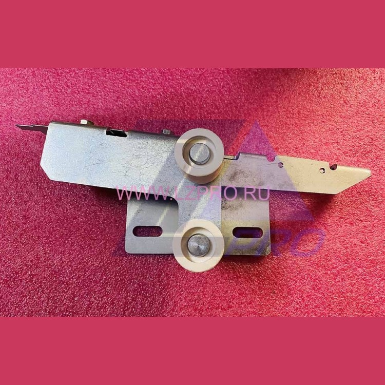 Замок ДШ левый (с пазом) 0411.46.11.090-01 МЛЗ