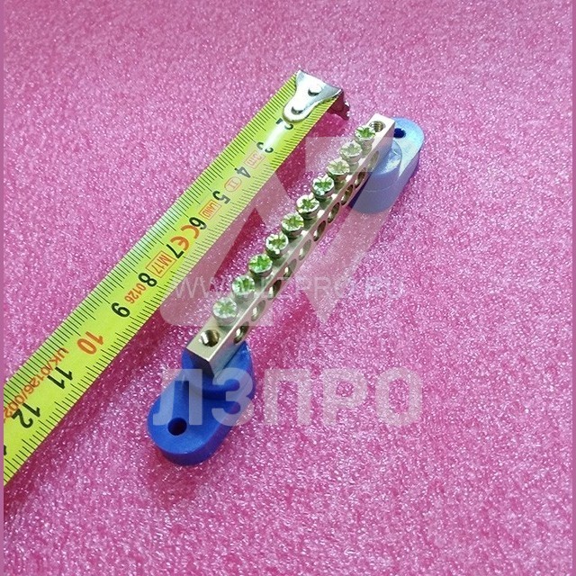 Шина нулевая "N" 10 6х9 мм (с двумя угловыми изоляторами)