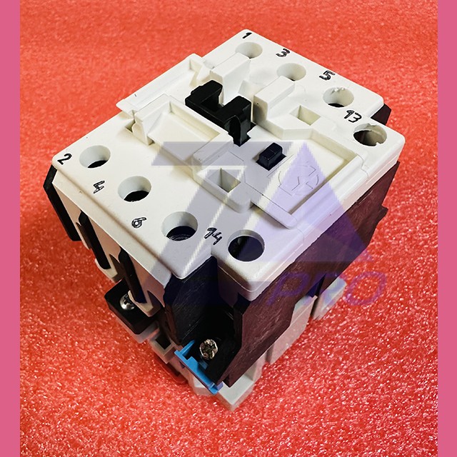 Пускатель магнитный ПМ12-040151 УХЛ4 В 220В 1р 40А КЗЭ